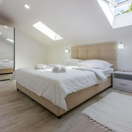 Cvetkovic * Crikvenica