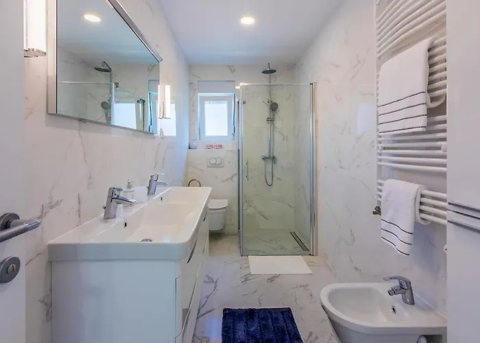 Cvetkovic * Crikvenica