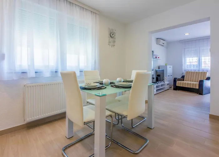 Cvetkovic * Crikvenica